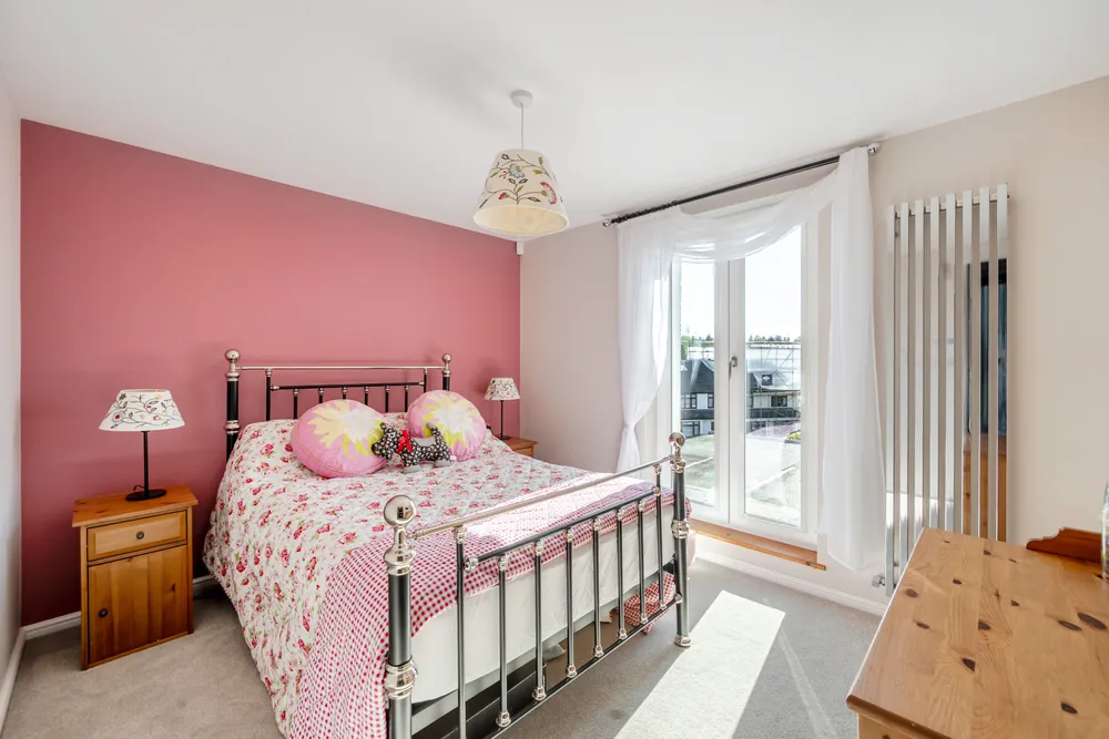 Oak Road, Caterham, CR3
