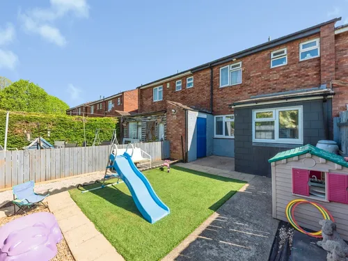 Larch Close, GRANTHAMphoto