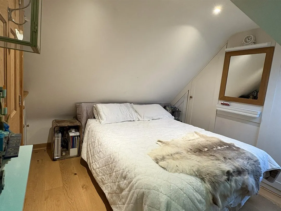 https://mr0.homeflow-assets.co.uk/files/photo/image/47112/9523/_x_/trJC6WbbT0eHSRHtAaOgFQ.jpg