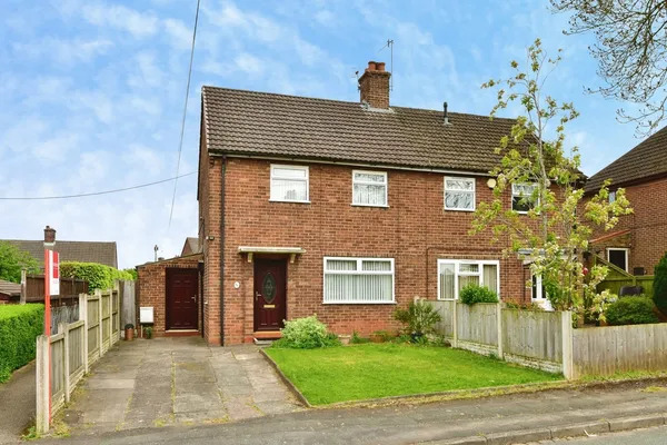 Rydal Way, Newcastle, Staffordshire, ST5