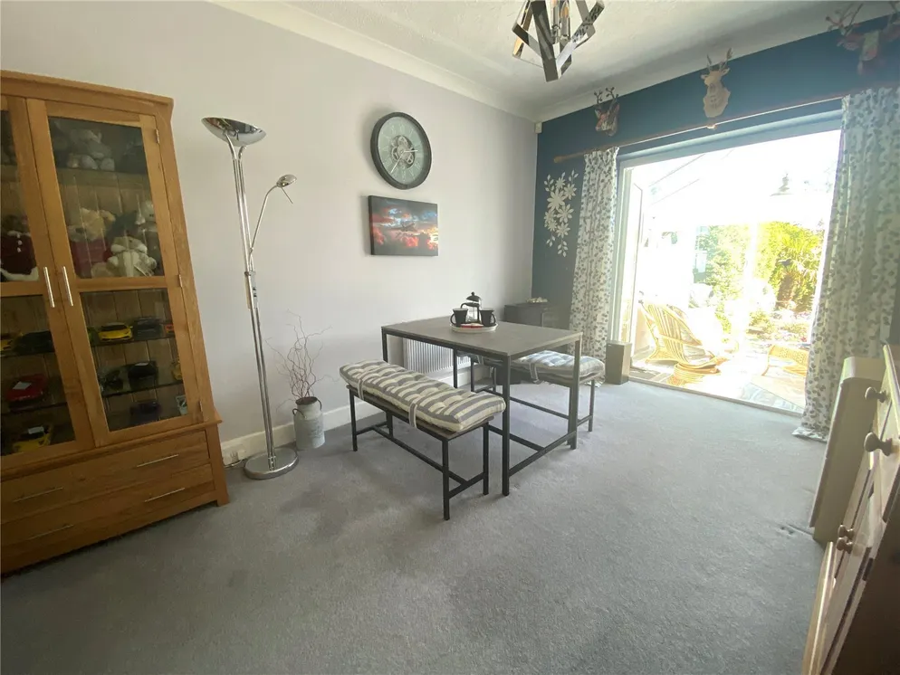 Property carousel item 12
