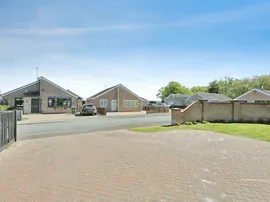 Walnut Close, Foulden thumb 2