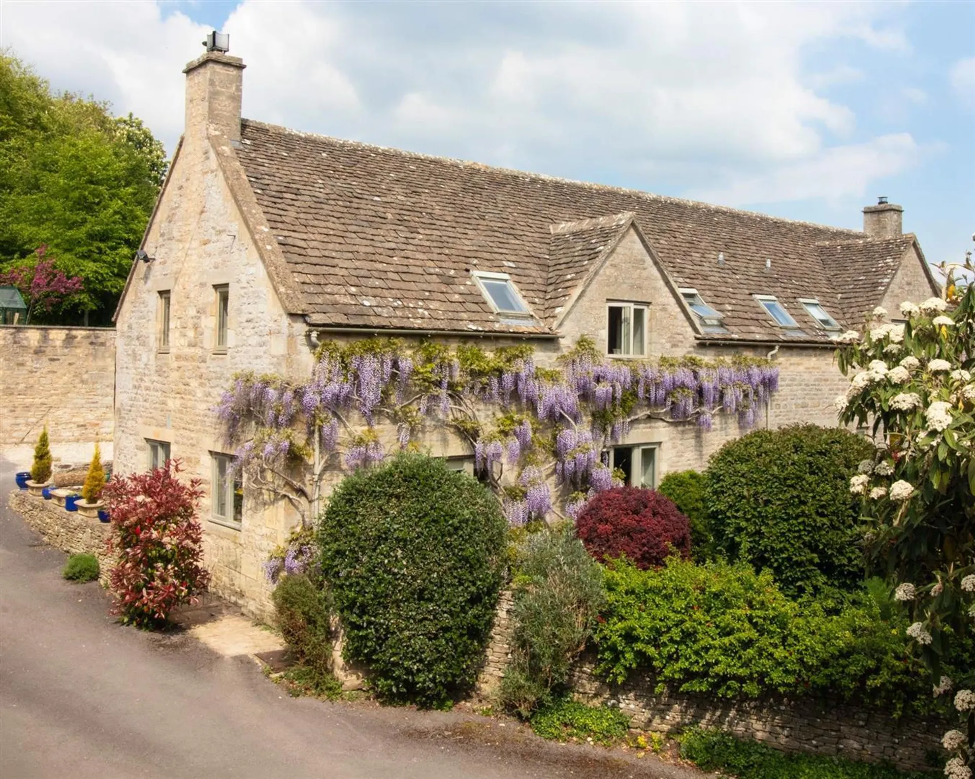 Property photo top 0