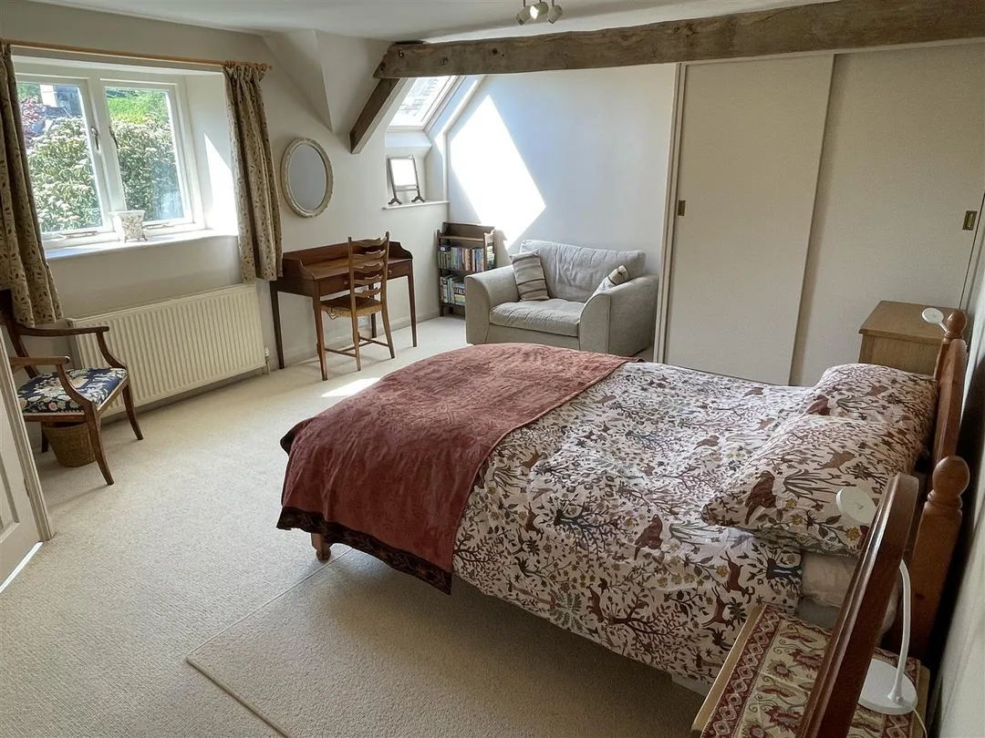 https://mr0.homeflow-assets.co.uk/files/photo/image/47119/7761/_x_/hj6z4hqZR0ep3akD3vRM3Q.jpg