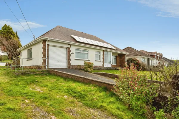 Dan Y Banc Road, Pontyates, Llanelli,...