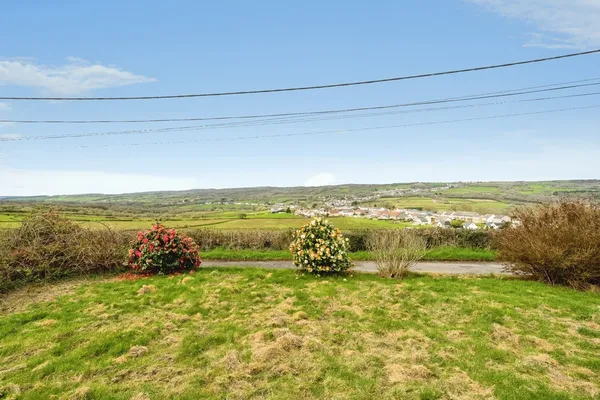Dan Y Banc Road, Pontyates, Llanelli,...