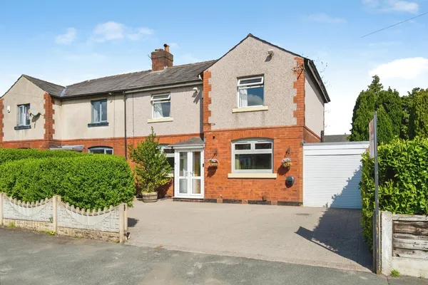 North Avenue, Farnworth, Bolton, Grea...