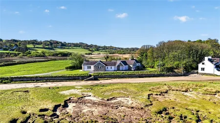 Red Wharf Bay, Pentraeth, LL75