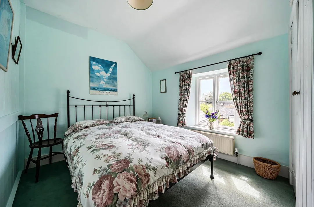 https://mr0.homeflow-assets.co.uk/files/photo/image/47125/4638/_x_/rZYnxo4bUUmiepD42tgvCg.jpg