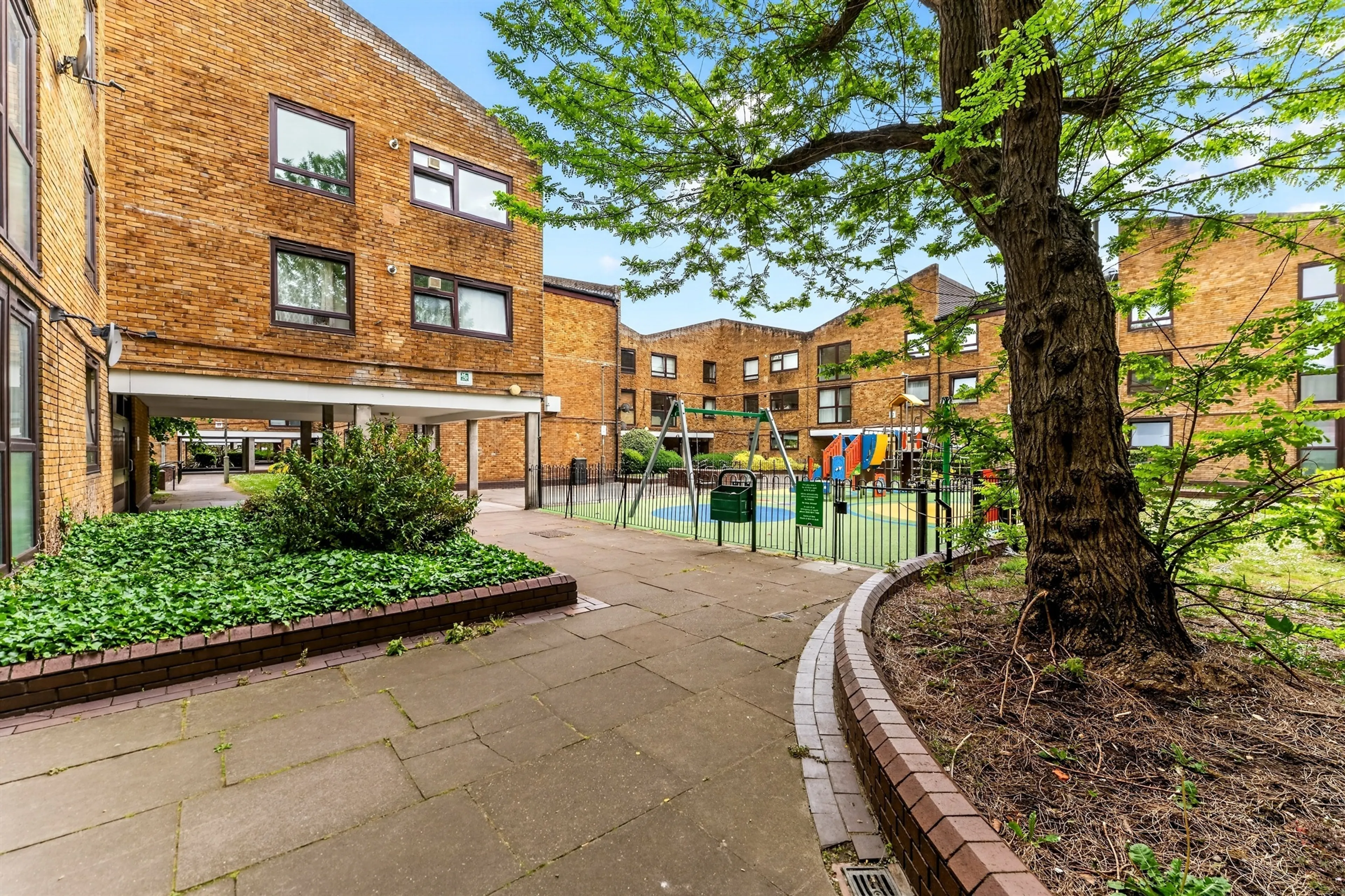 Property at Maskell Road, London
