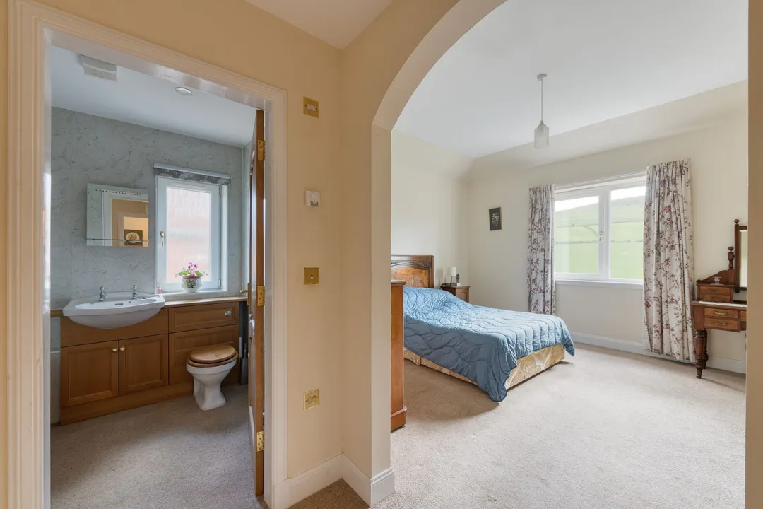 https://mr0.homeflow-assets.co.uk/files/photo/image/47126/4391/_x_/DSC_8108_HDR-108.jpg