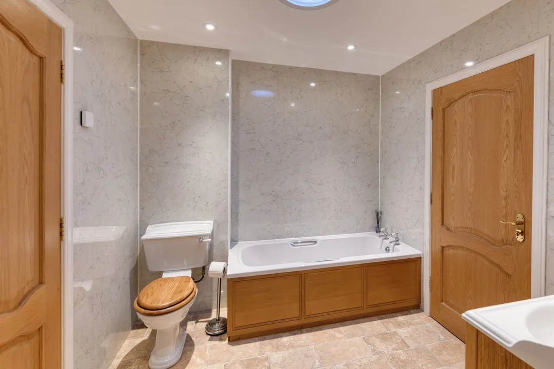 https://mr0.homeflow-assets.co.uk/files/photo/image/47126/4393/_x_/DSC_8028_HDR-80.jpg