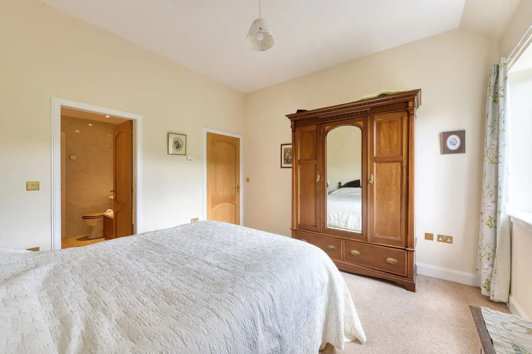 https://mr0.homeflow-assets.co.uk/files/photo/image/47126/4398/_x_/DSC_8083_HDR-99.jpg