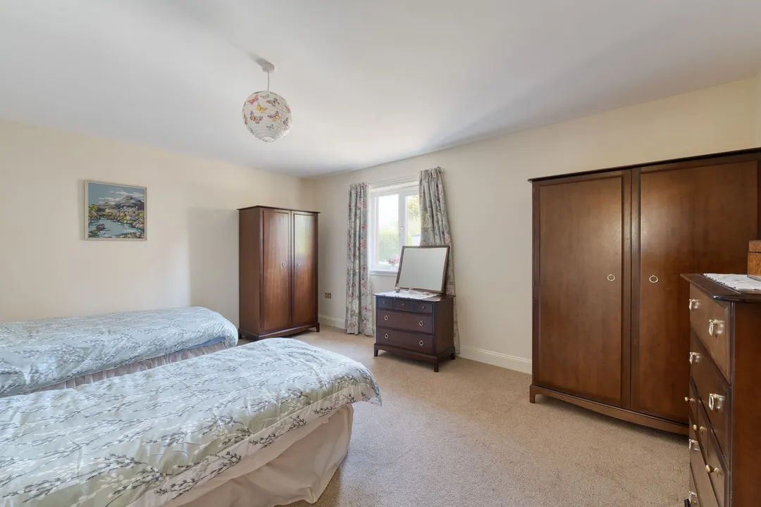https://mr0.homeflow-assets.co.uk/files/photo/image/47126/4402/_x_/DSC_8153_HDR-124.jpg