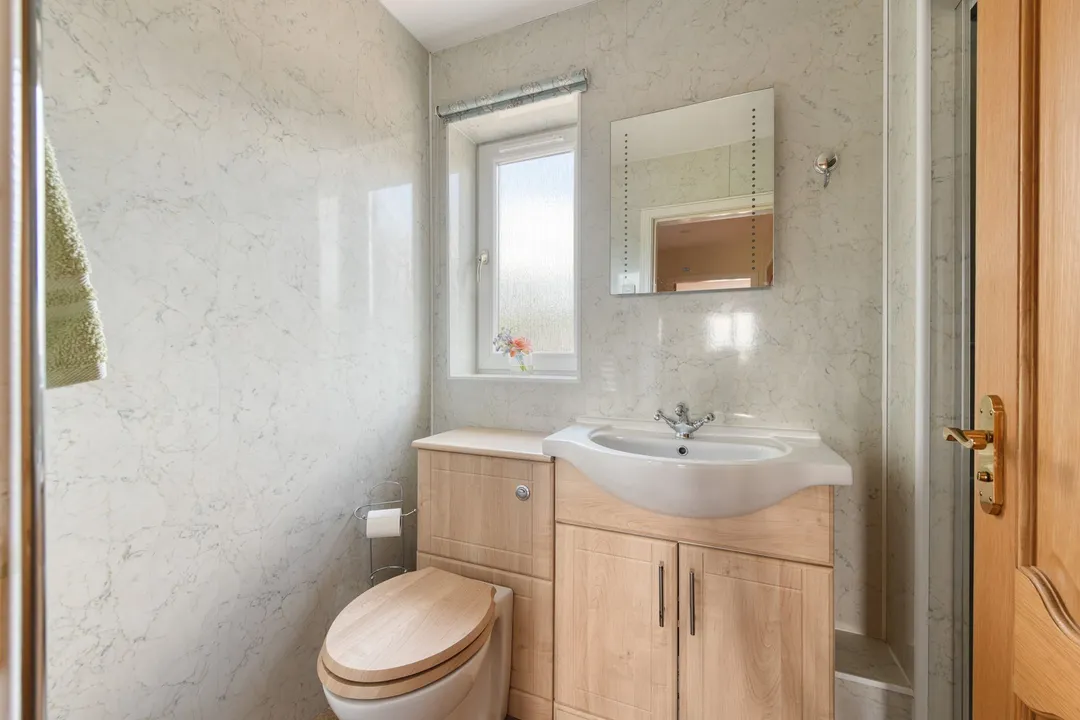 https://mr0.homeflow-assets.co.uk/files/photo/image/47126/4404/_x_/DSC_8198_HDR-131.jpg