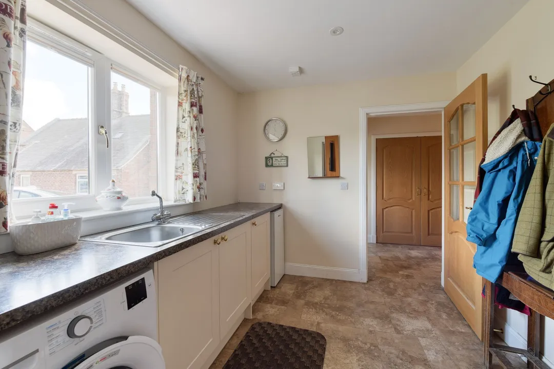 https://mr0.homeflow-assets.co.uk/files/photo/image/47126/4406/_x_/DSC_8193_HDR-130.jpg