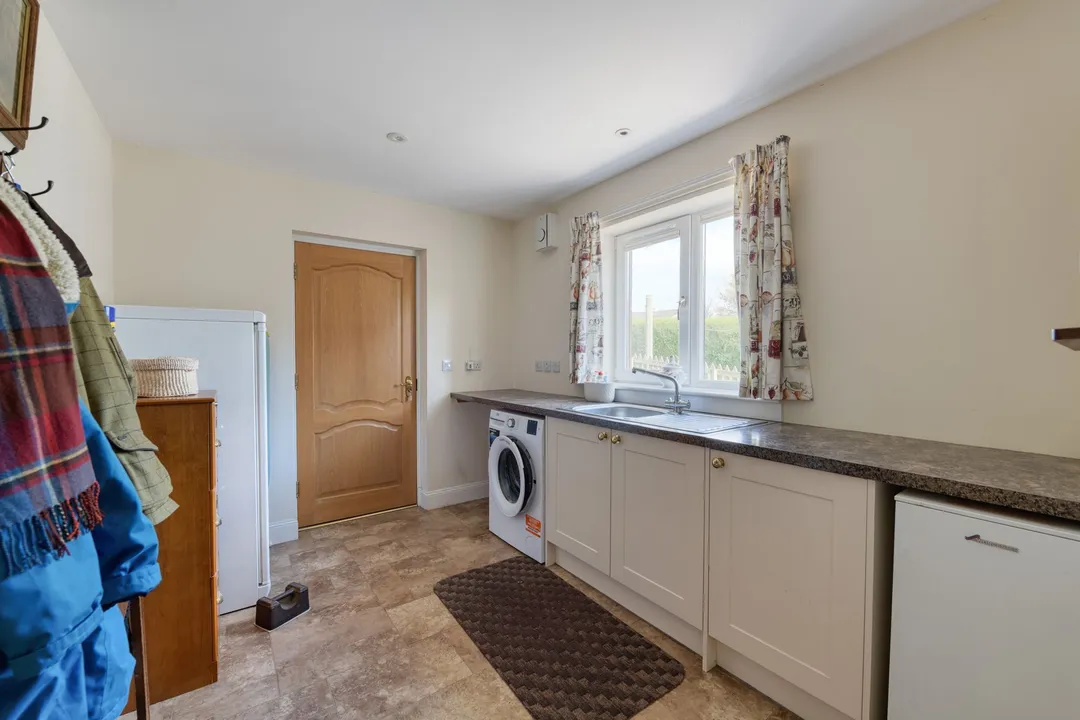 https://mr0.homeflow-assets.co.uk/files/photo/image/47126/4407/_x_/DSC_8188_HDR-129.jpg