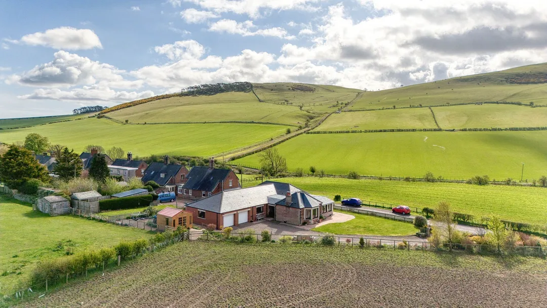 https://mr0.homeflow-assets.co.uk/files/photo/image/47126/4419/_x_/1File_HDR-87.jpg