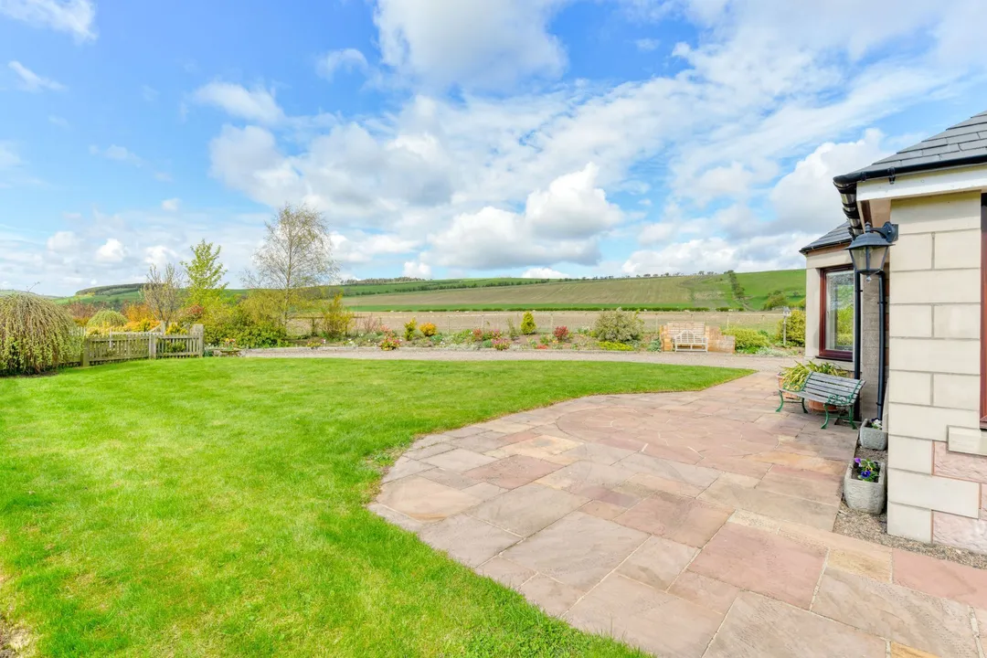 https://mr0.homeflow-assets.co.uk/files/photo/image/47126/4420/_x_/DSC_7822_HDR-36.jpg