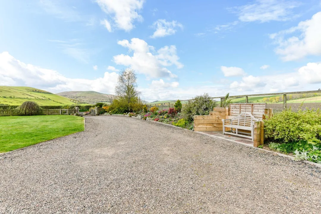 https://mr0.homeflow-assets.co.uk/files/photo/image/47126/4421/_x_/DSC_7771_HDR-21.jpg
