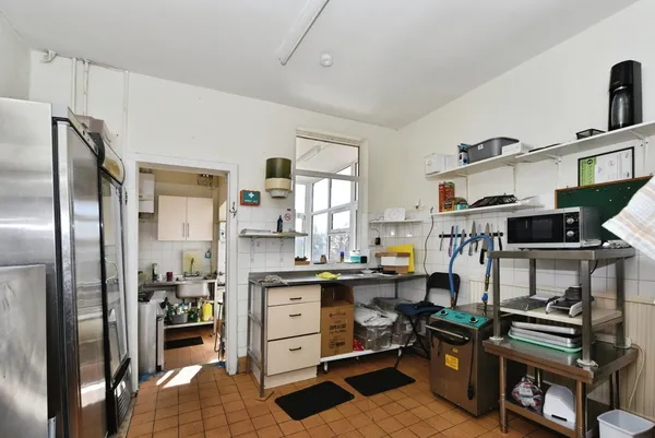 Trafalgar Road, ., S6