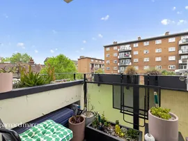 Bronti Close, London thumb 3