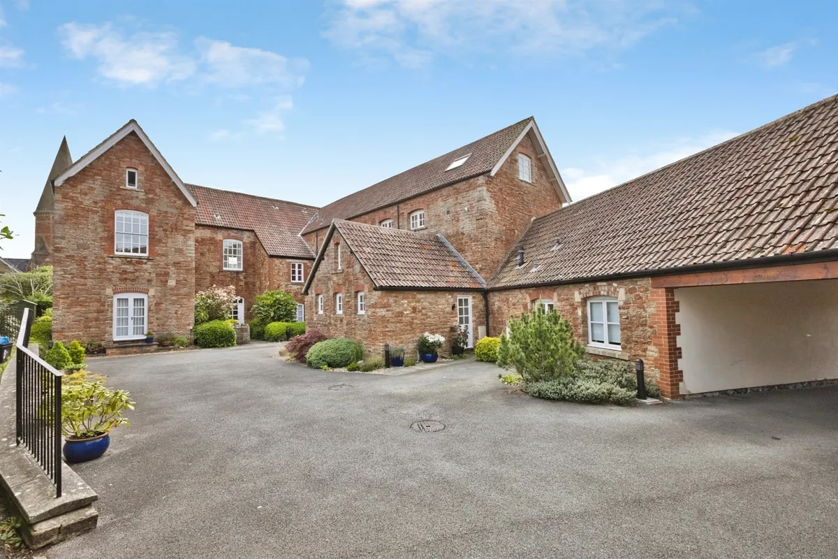 Gilbert Scott Mews, South Horrington Village, Wells