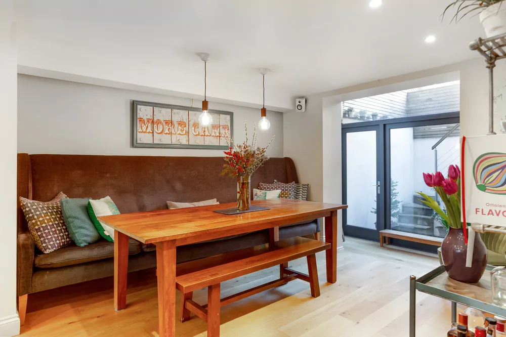 Luton Place, London, SE10