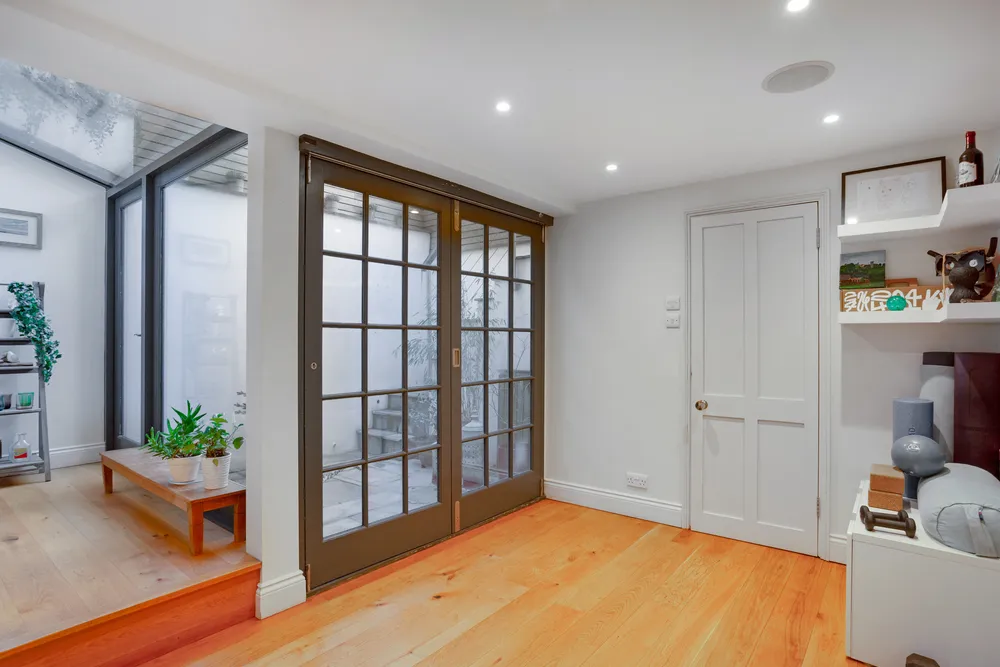 Luton Place, London, SE10