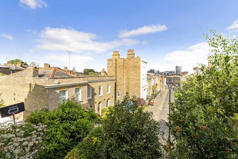 Luton Place, London, SE10