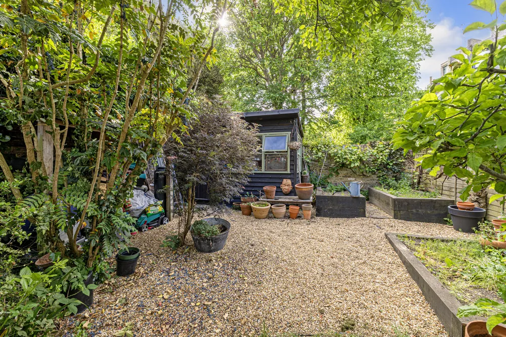 Luton Place, London, SE10