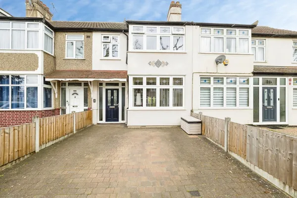 Tennyson Way, Hornchurch, RM12
