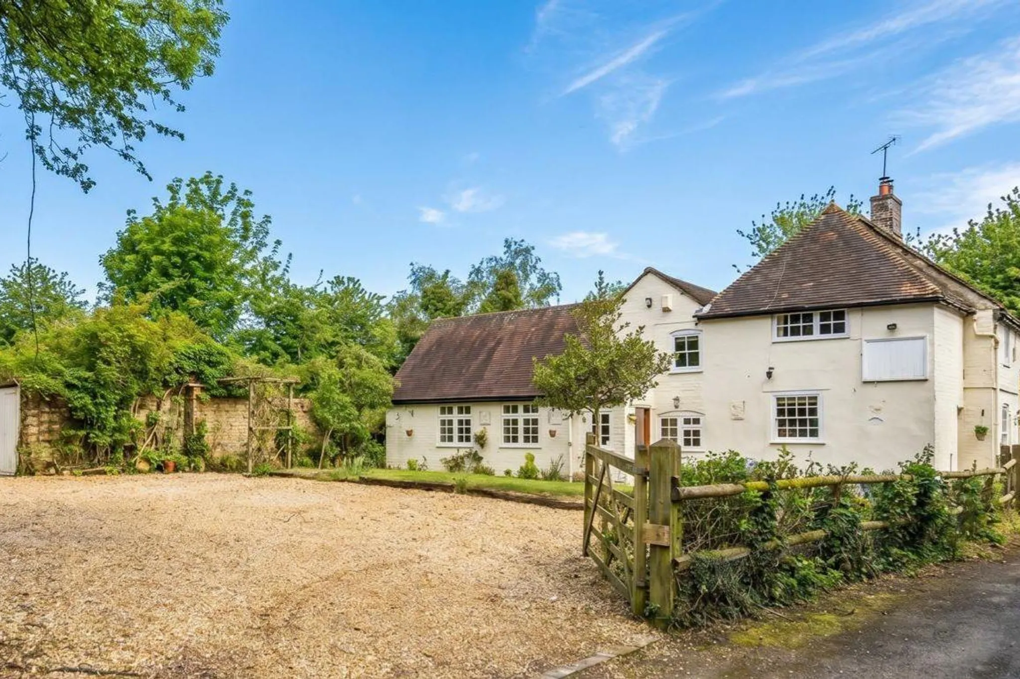 Hassell Street, Hastingleigh, TN25 5JE