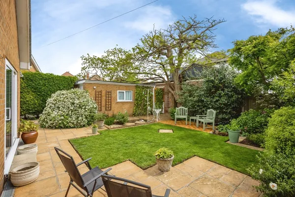 Fairfield Close, Wilford, Nottinghams...