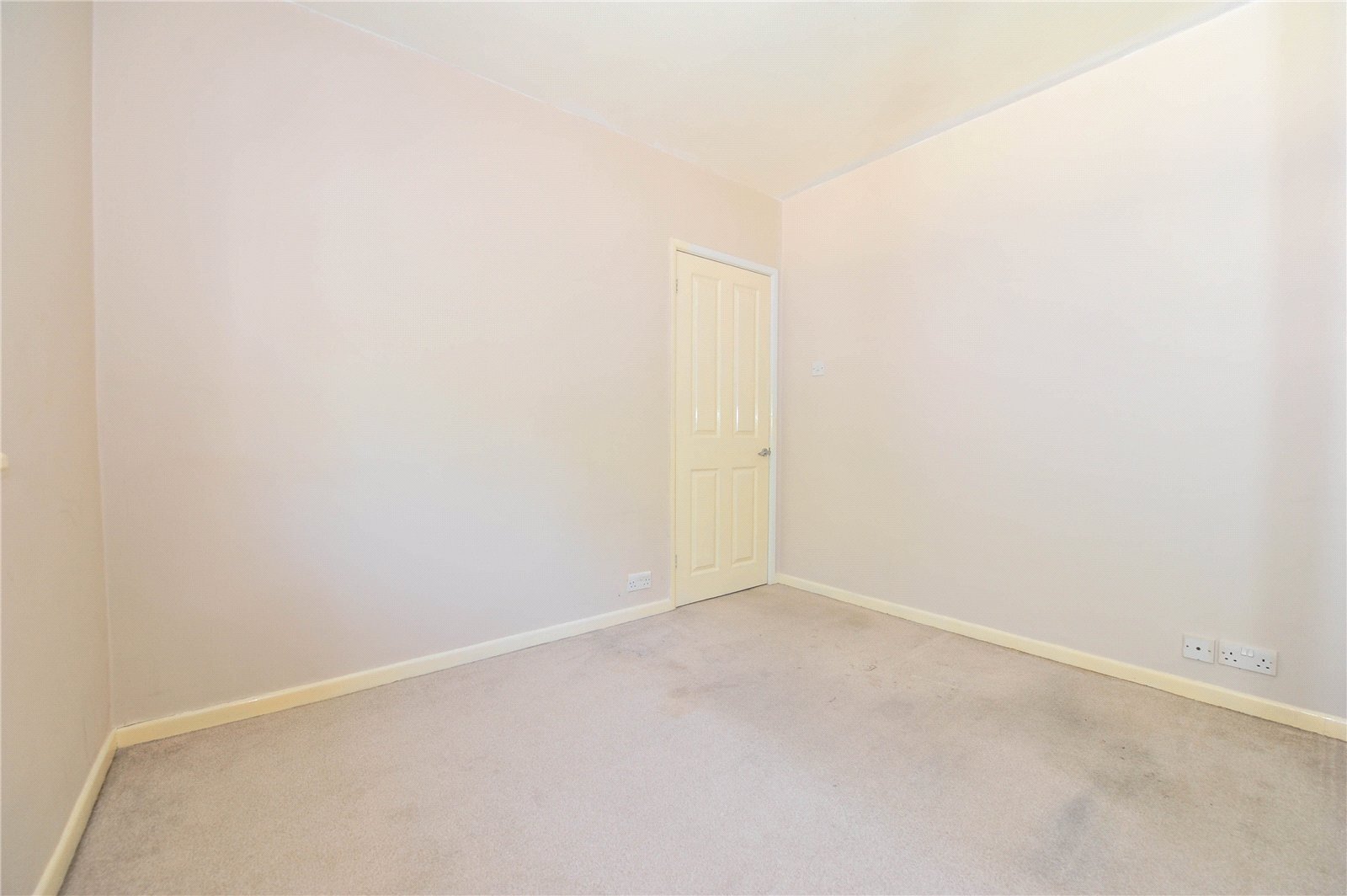 Central Avenue, Poole, Dorset, BH12 Image 18