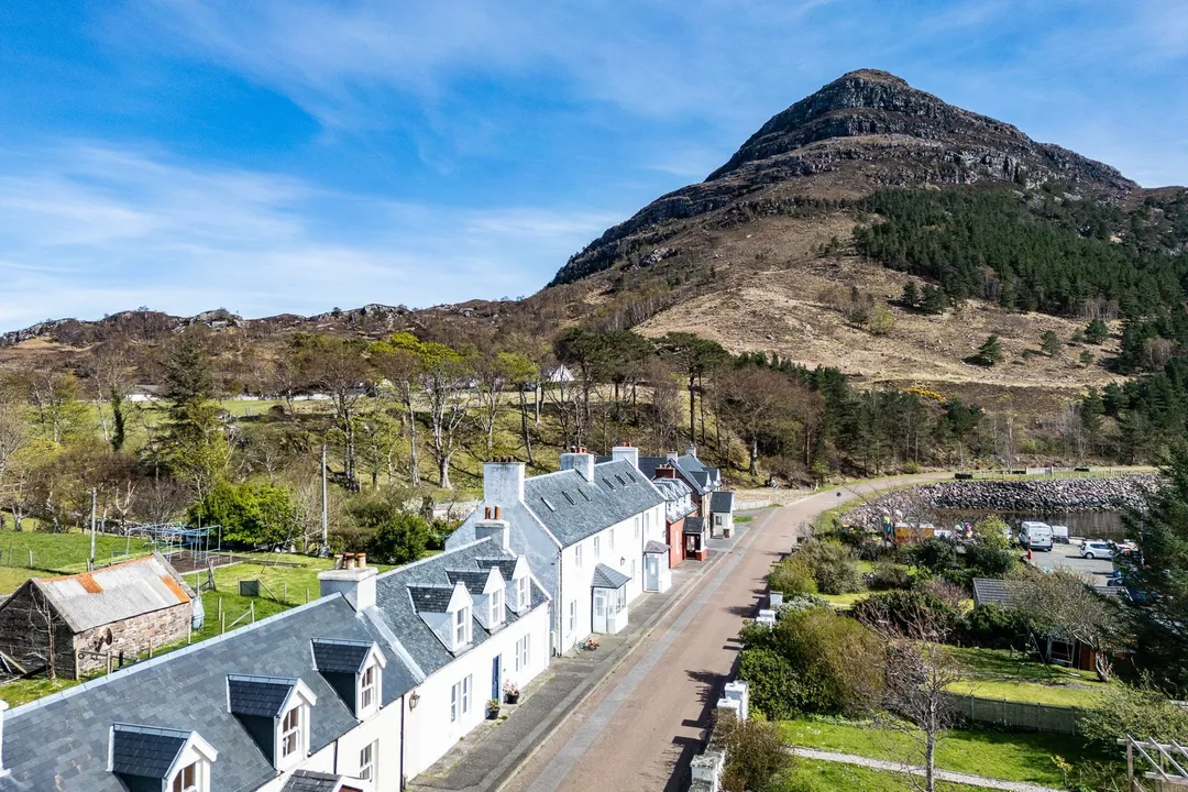 https://mr0.homeflow-assets.co.uk/files/photo/image/47133/1638/_x_/20260423-Scotland-Shieldaig-144347.jpg