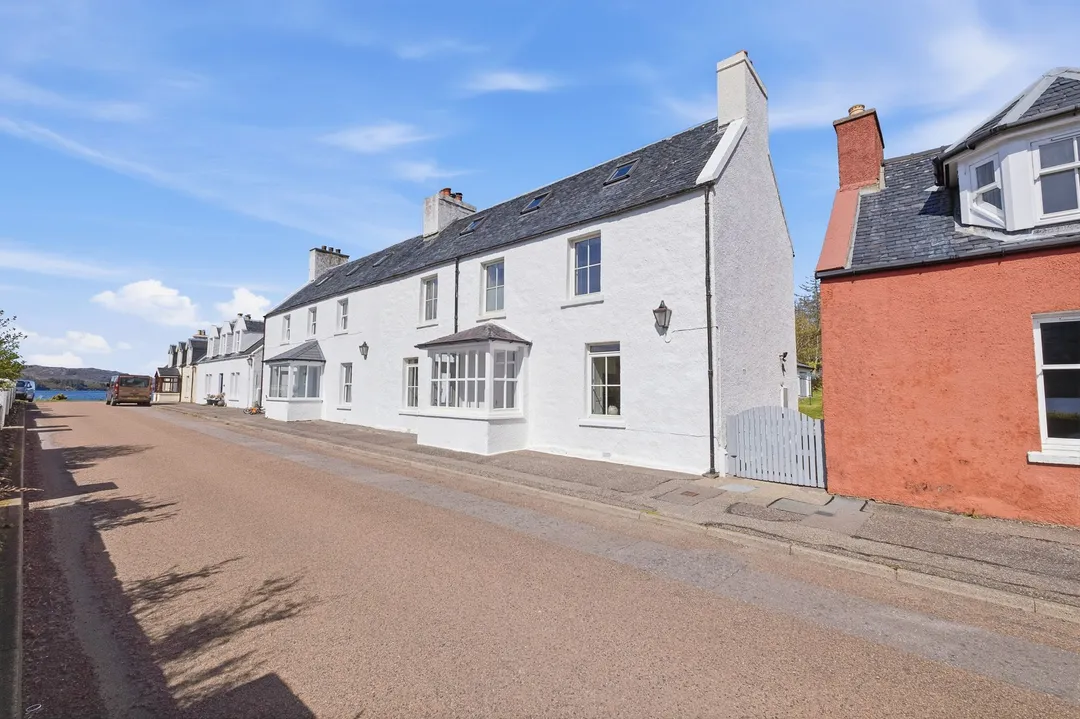 https://mr0.homeflow-assets.co.uk/files/photo/image/47133/1683/_x_/20260423-Scotland-Shieldaig-132611-4.jpg