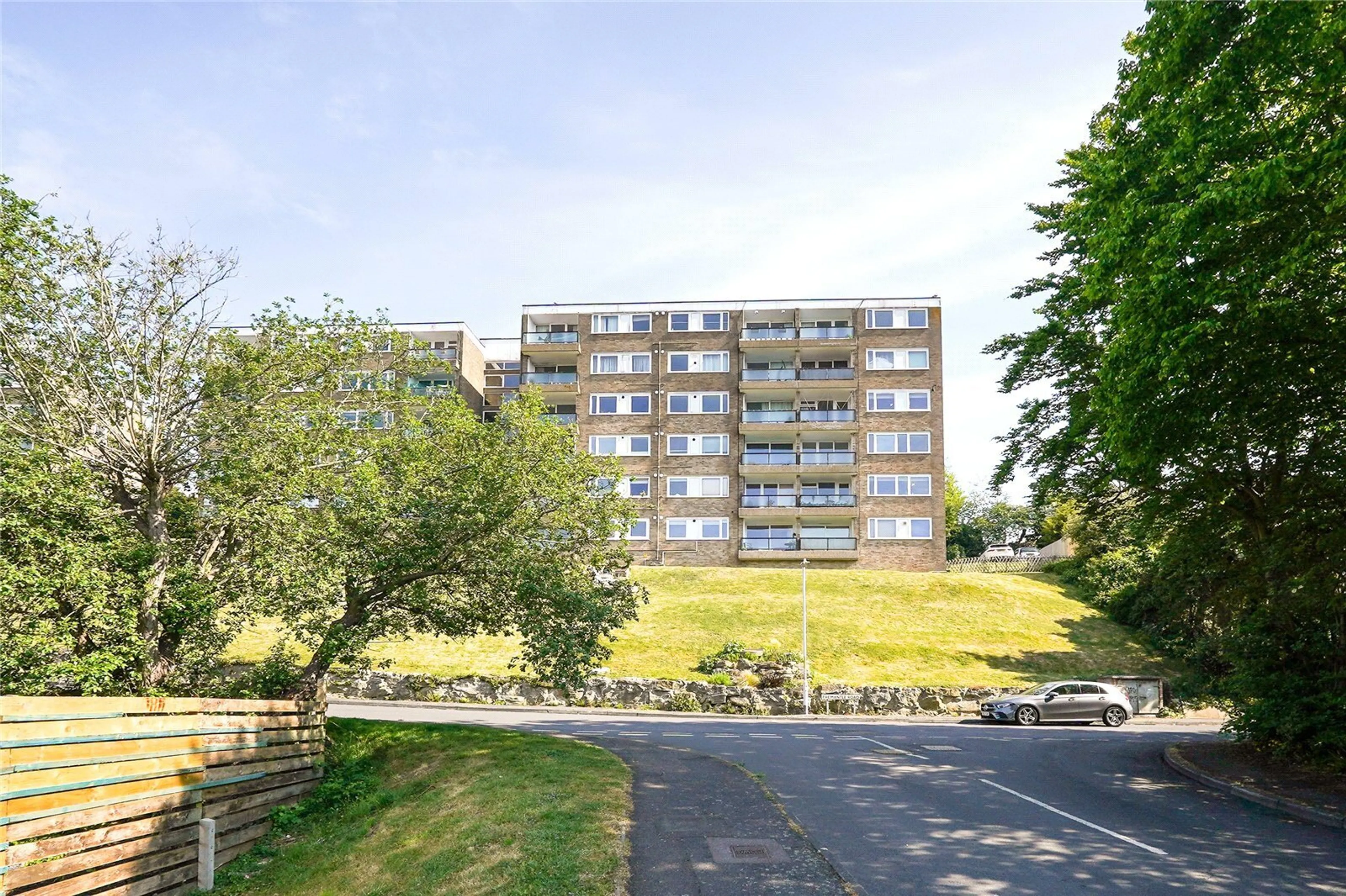 Property photo 0