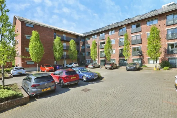 Camlough Walk, Chesterfield, Derbyshi...