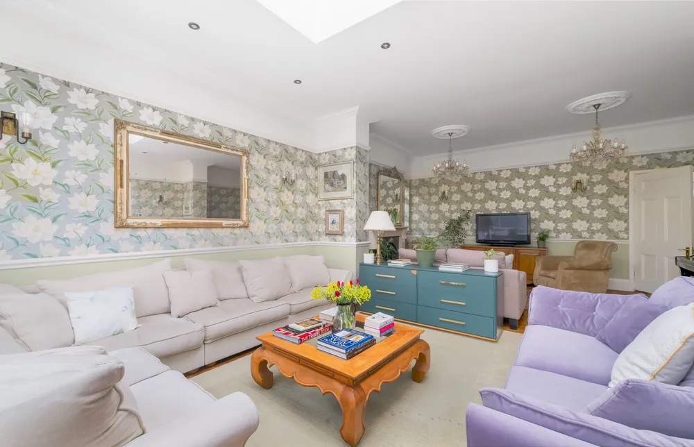 Liskeard Gardens, London, SE3