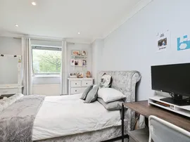 Hartswood Close, Bushey thumb 3