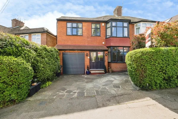 Abbotsford Gardens, Woodford Green, E...