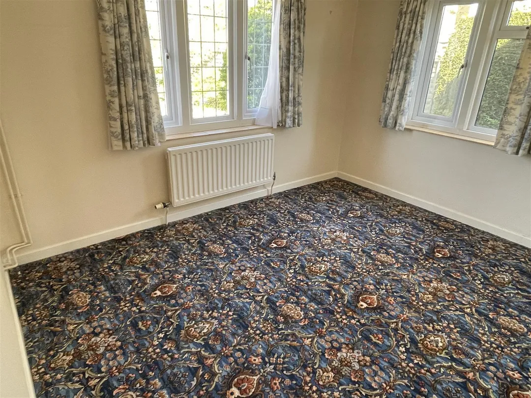 https://mr0.homeflow-assets.co.uk/files/photo/image/47141/9325/_x_/VV3qjNYzKk6DmHq-rbQYsw.jpg