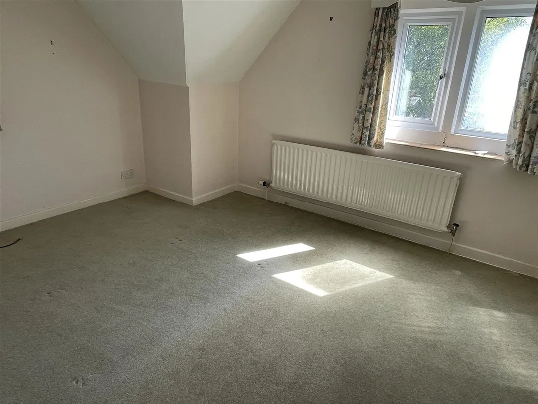 https://mr0.homeflow-assets.co.uk/files/photo/image/47141/9329/_x_/ZzEmBCq1OEGltnsNLhMpog.jpg