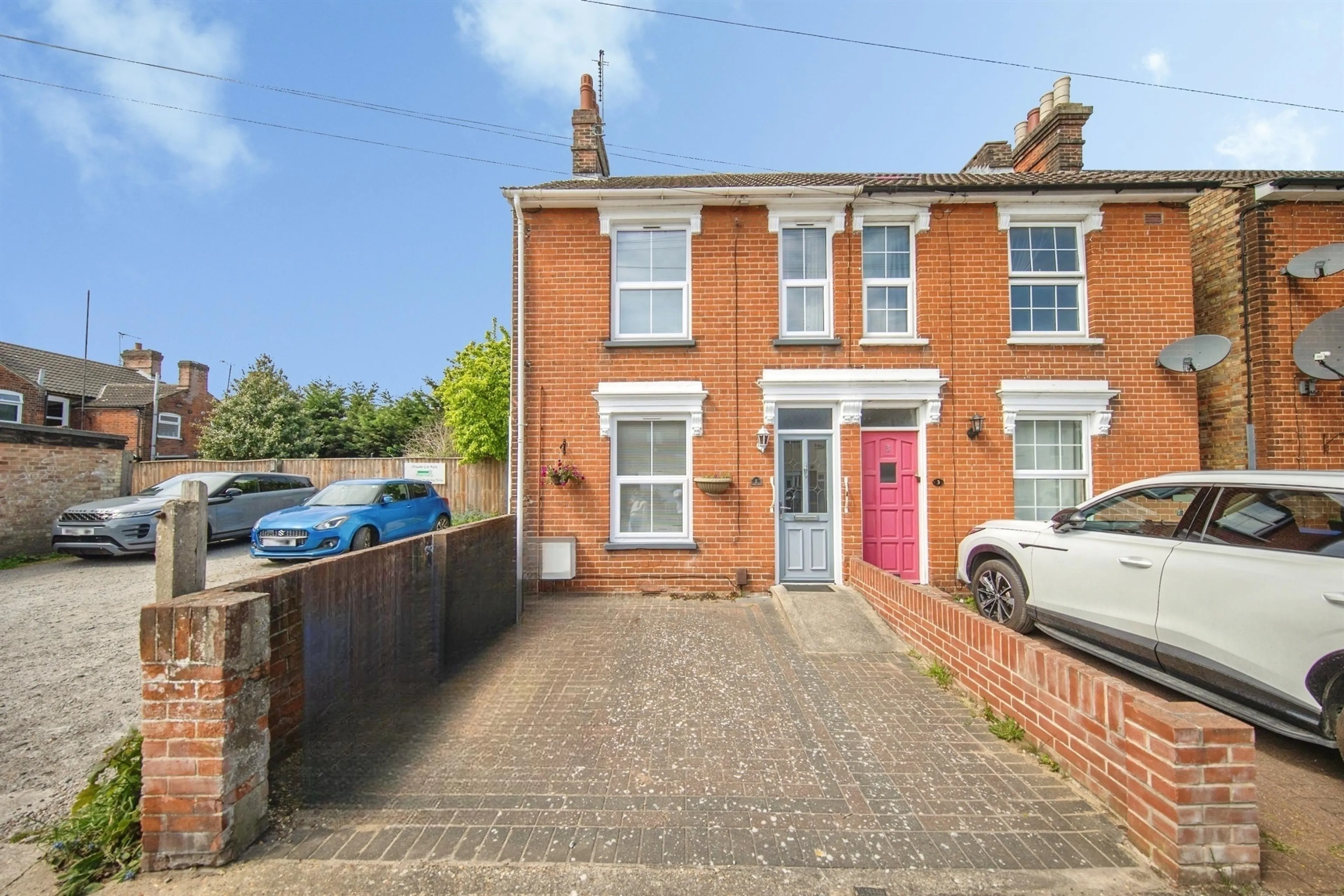 Property photo 0