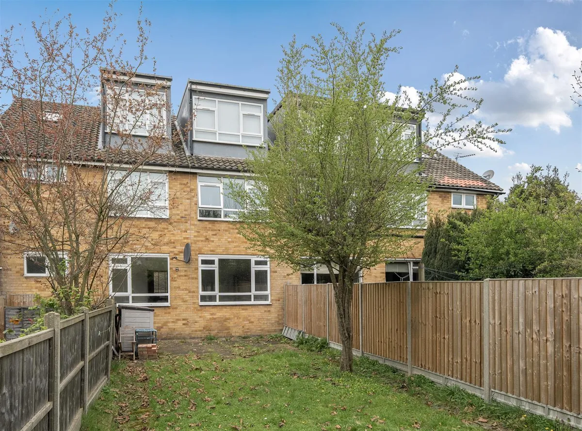 Gay Close, London NW2