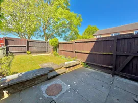 Byron Way, Stamford thumb 2
