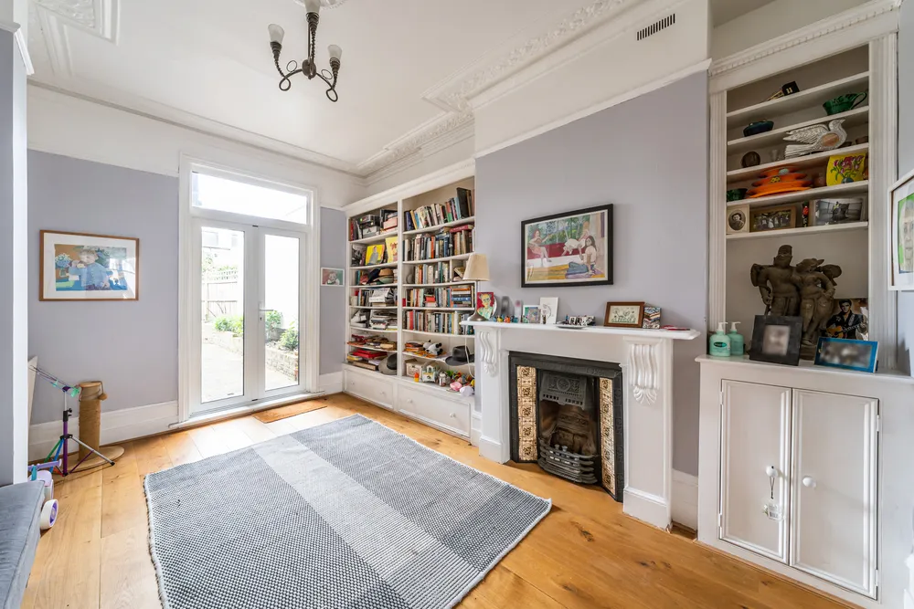 Lydon Road, London, SW4