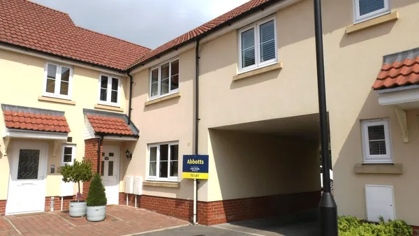 Abbeyfields, Bury St Edmunds, IP33 1AQ