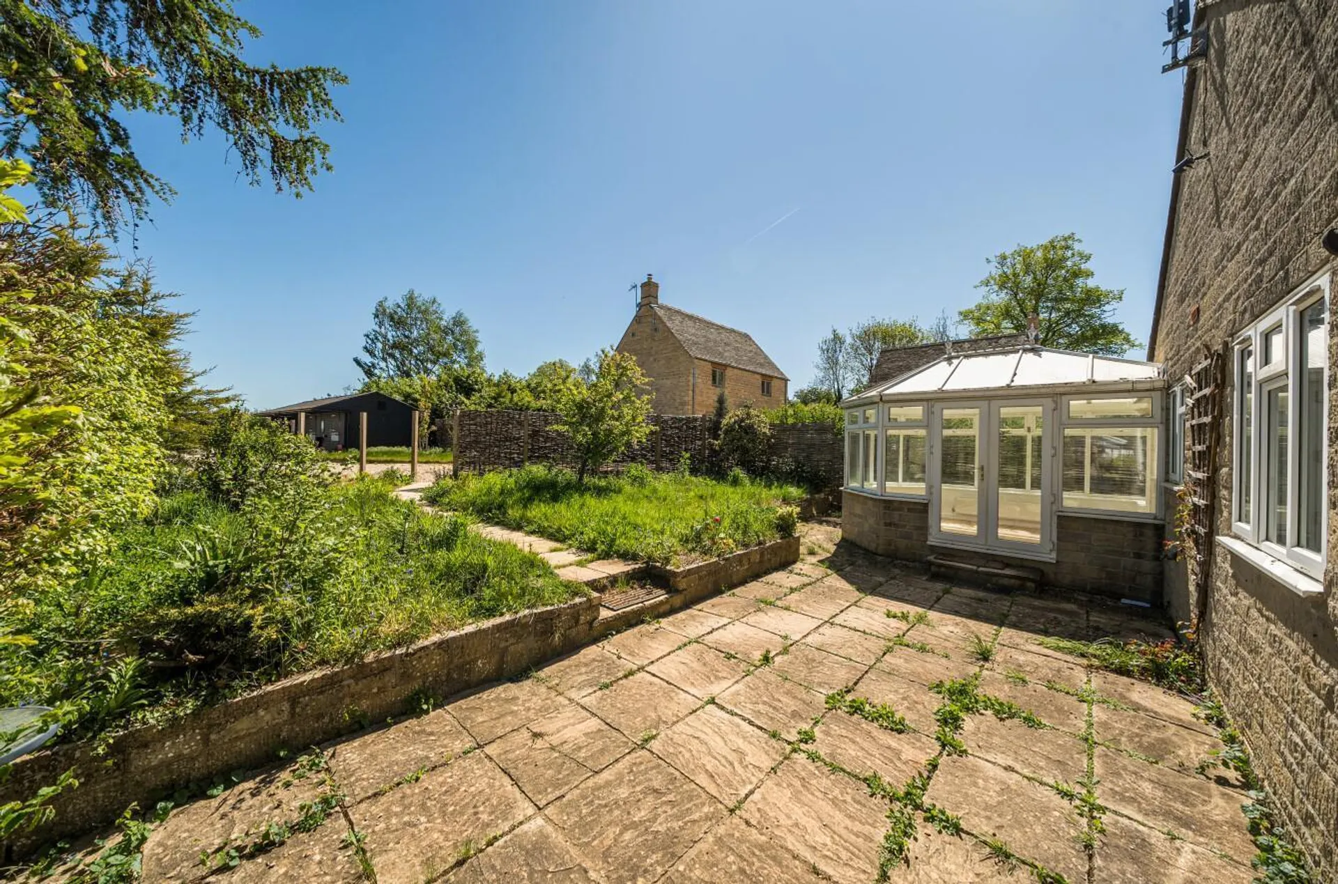 Property photo top 3